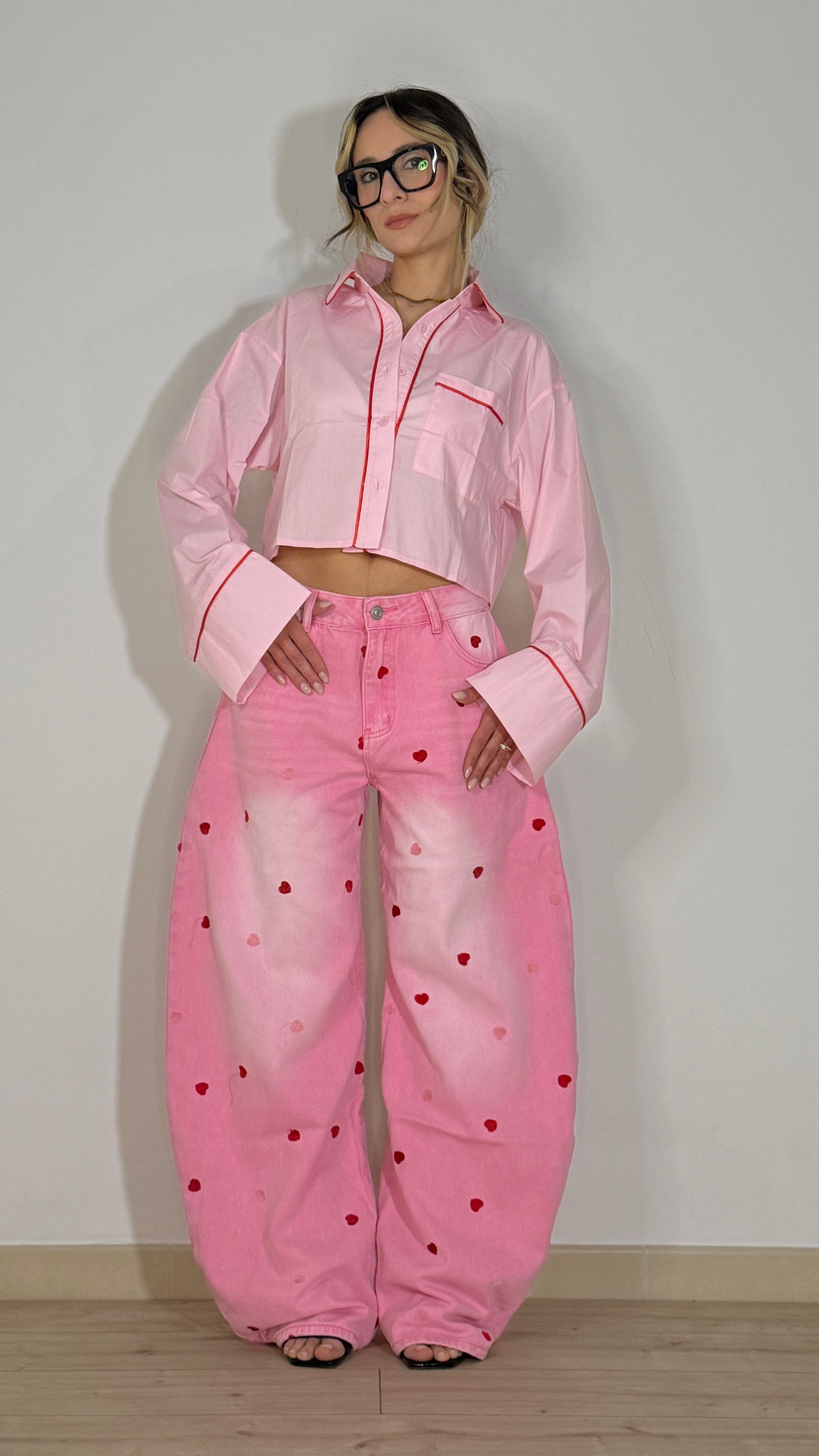 Camicia crop donna con profili a contrasto