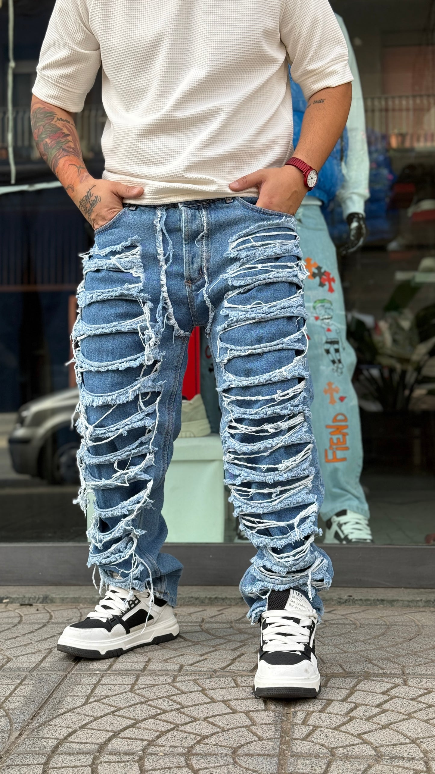 Jeans sfrangiato