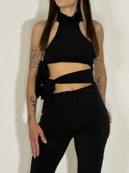 Completo Cut Out Elegance