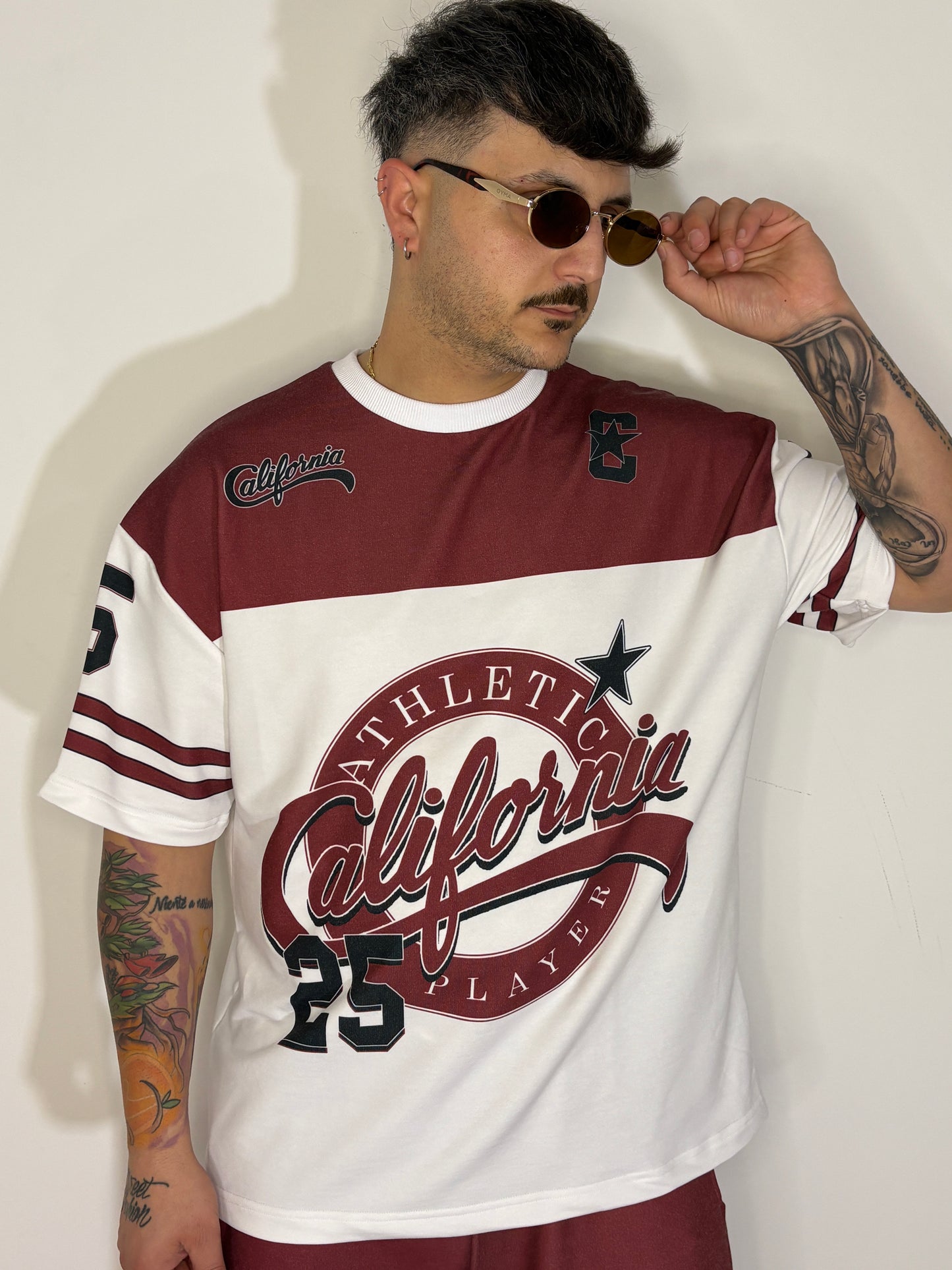 Completo Oversize California 25 Bordeaux &amp; Bianco – T-Shirt + Bermuda Streetwear